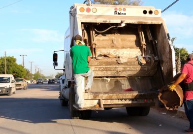 Golpe de calor y lluvias provocan retrasos en la recolección de basura en La Paz