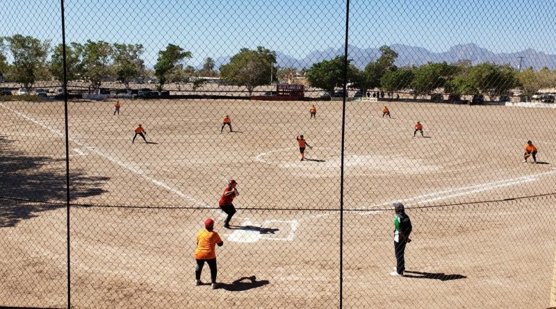 Convocan al torneo de softbol femenil en Loreto