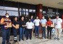 Entrega Eduardo Van Wormer equipo de comunicación a grupos de emergencia de La Paz