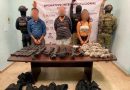 Detienen a tres personas con armas, drogas y equipo táctico en Comondú