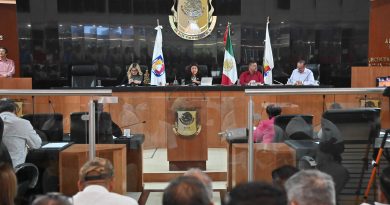 Aprueban reformas a la Ley Burocrática en materia de lactancia materna