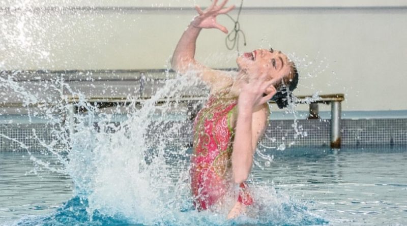 Glenda Inzunza, orgullo paceño, competirá en la Copa del Mundo de Natación Artística en Colombia