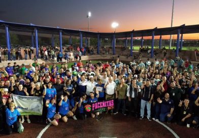 Encabeza Víctor Manuel Castro inauguración histórica de ligas del SUTSPEMIDBCS y refrenda impulso al deporte en BCS