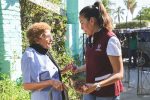 Visita Milena Quiroga casas de la colonia 8 de Octubre para comprobar el suministro de agua potable