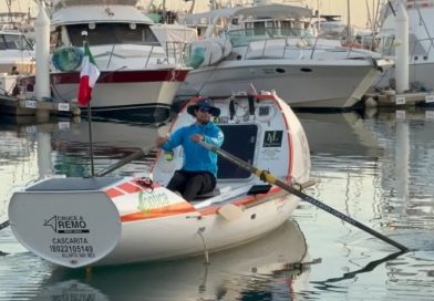 Gerardo Orduño pausa su travesía en Kayak de La Paz a Topolobampo