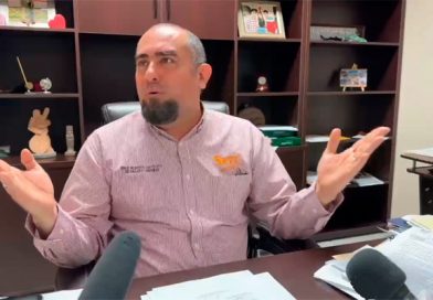 A más de 5 meses de concluido su período, Elmuth Castillo sigue al frente del SNTE en BCS