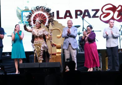 Gobernador preside coronación de Reina Calafia 2026 en el 491 aniversario de La Paz; destaca tradiciones e identidad paceña