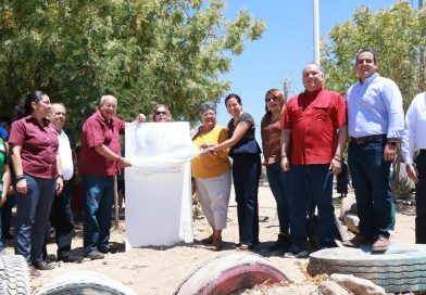 Más de mil familias del sur de La Paz se benefician con obras de alcantarillado: Víctor Castro