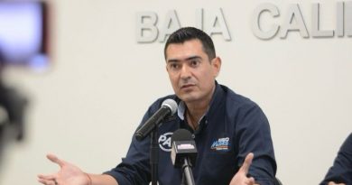 BURÓ POLÍTICO/ ¿DIRIGENTE O ASPIRANTE?