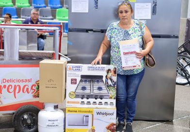 SNE-BCS realiza feria de empleo y entrega apoyos al emprendimiento en La Paz