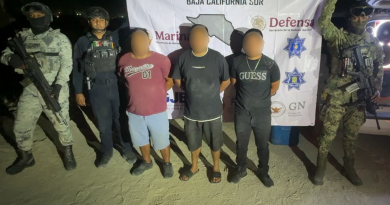 Detienen a cinco personas; aseguran arma de fuego, cartuchos y droga en operativos en La Paz y Los Cabos