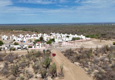 «Primero el agua»: Gobernador plantea limitar crecimiento inmobiliario en Baja California Sur