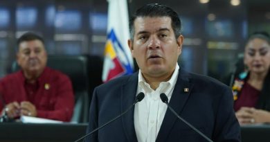 Modernizar el proceso legislativo para reducir rezagos, propone Christian del Castillo