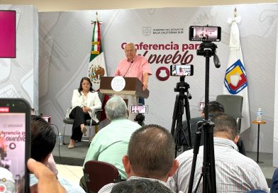 Nuestro gobierno se distingue por la transparencia, honradez y responsabilidad: Víctor Manuel Castro Cosío
