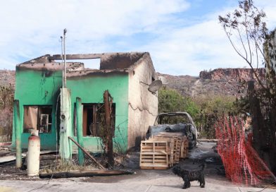 Anuncia Gobierno plan de reconstrucción para San José de Comondú tras incendio