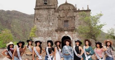Aspirantes a Nuestra Belleza Loretana 2026 realizan sesión fotográfica en San Javier