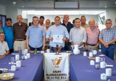 Saúl González dialoga con Grupo Madrugadores sobre los retos de Baja California Sur