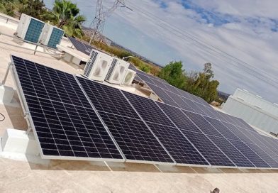 Buscan destrabar uso de paneles solares para empresas en Baja California Sur