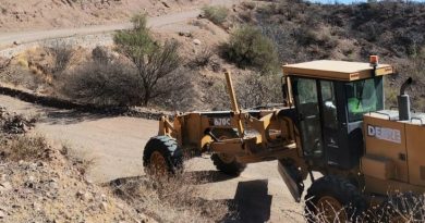 Realiza Ayuntamiento de Loreto trabajos de conservación del camino a la comunidad de Agua Verde