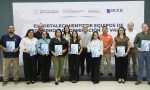 Entrega Subsecretaría de Administración 11 becas a personal del Gobierno del Estado