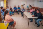Celina Ramírez atendiendo a la comunidad de San Lucas