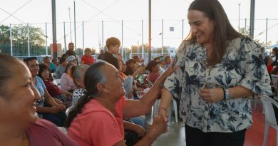 Atiende Ayuntamiento de La Paz a familias de Miramar con “Presidenta en tu Barrio”