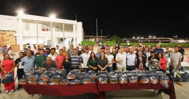 Entrega Ayuntamiento de La Paz uniformes a personal de Servicios Públicos y Sustentabilidad