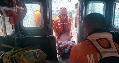 Marina realiza la evacuación médica de dos personas en Los Cabos