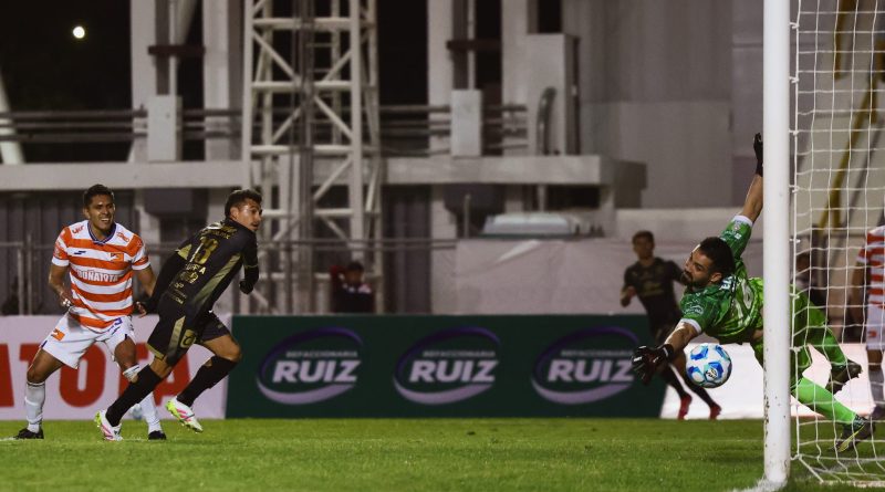 J9: Club Atlético La Paz vs Correcaminos