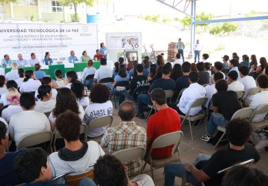 Beneficia Gobernador Víctor Castro a la Universidad Tecnológica de La Paz con más de 5 mdp