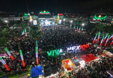 Celebra gobernador Víctor Castro con familias sudcalifornianas el Grito de Independencia