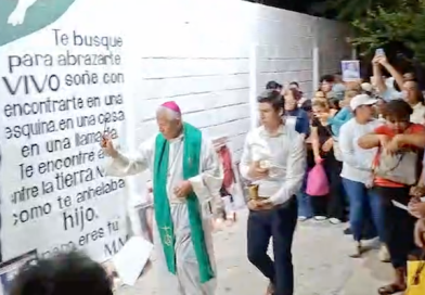 “Hay abandono de autoridades”, claman Iglesia católica y familiares de desaparecidos en bendición de mural