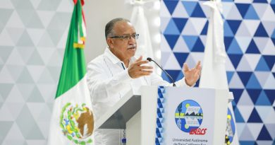 Reconoce UABCS respaldo del gobierno estatal a 5 años de gestión de Víctor Castro