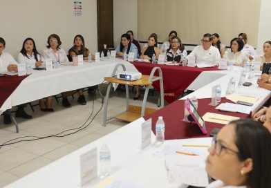 Aprueba Consejo Estatal de Adopciones certificados para familias adoptivas