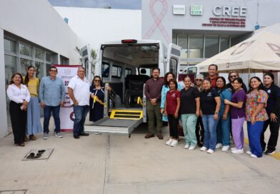 Entrega SEDIF dos unidades adaptadas al CREE BCS y a la Casa de Día