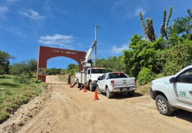 Avanzan obras de electrificación en La Candelaria y Puerto Chale, con inversión superior a 66.92 mdp